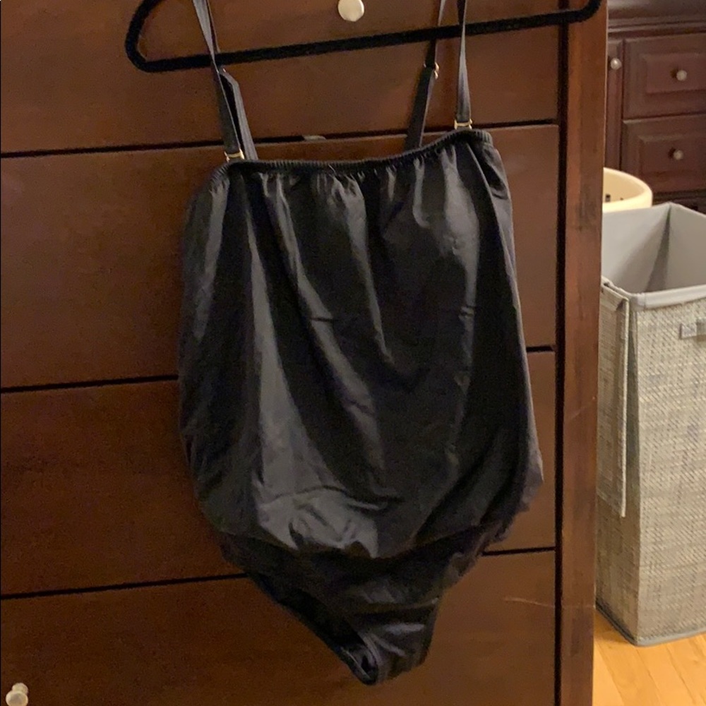 Gap body small maternity one piece bathing suit